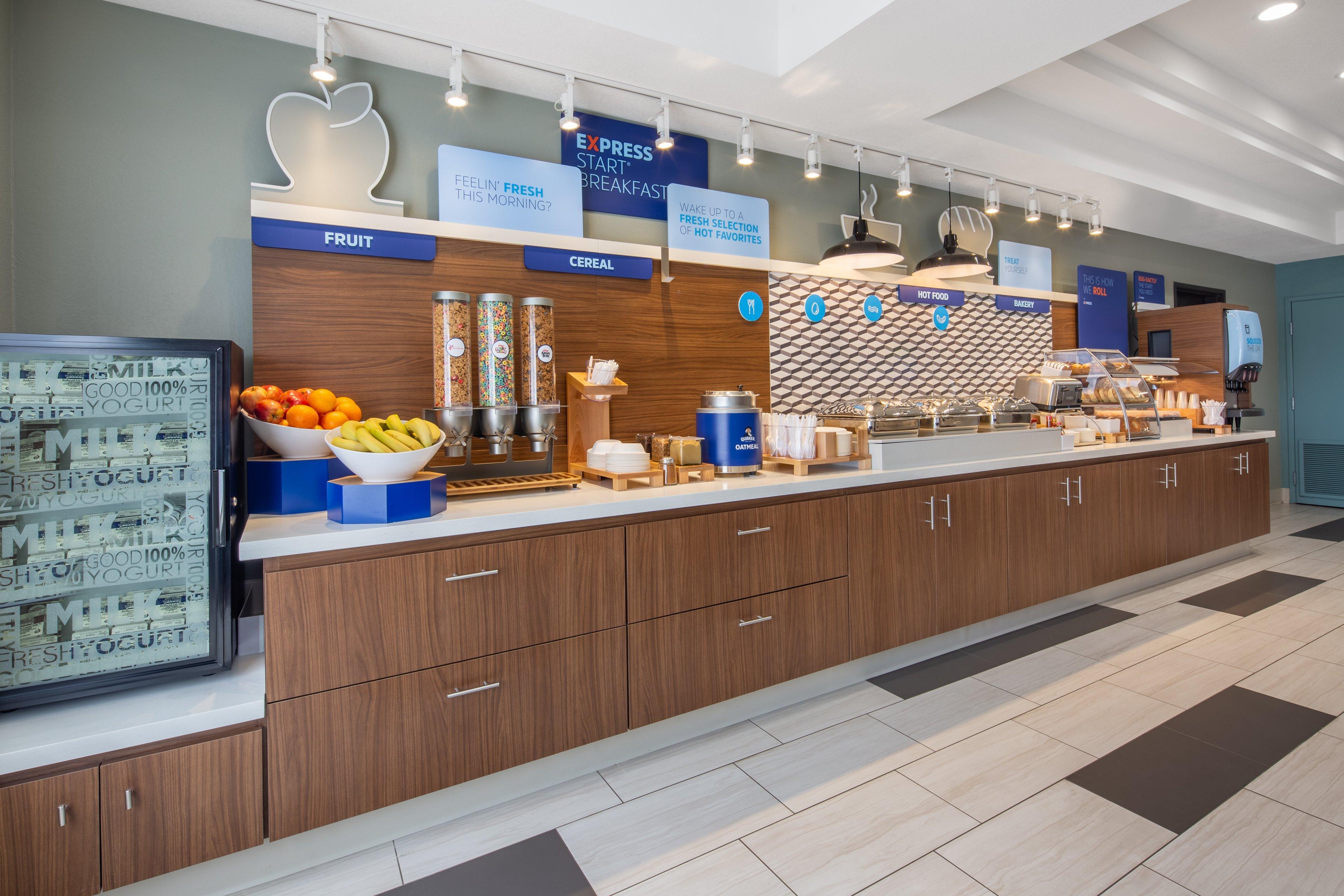 Holiday Inn Express Surprise By Ihg Buitenkant foto